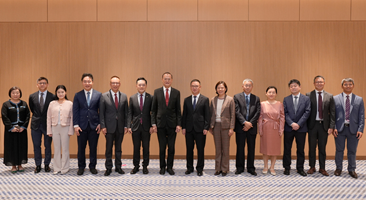 1792375186784008002.jpg 1香港会见.jpg
